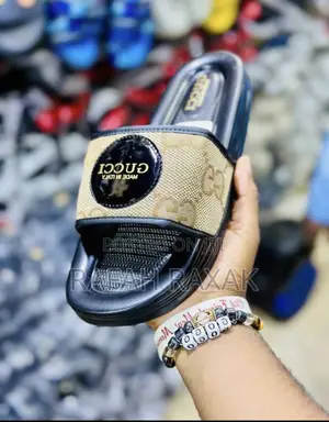 Original Classic Gucci Push in Rubber Sandals