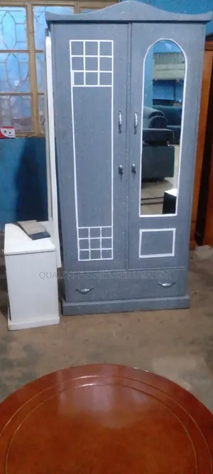 Wodrobe Available