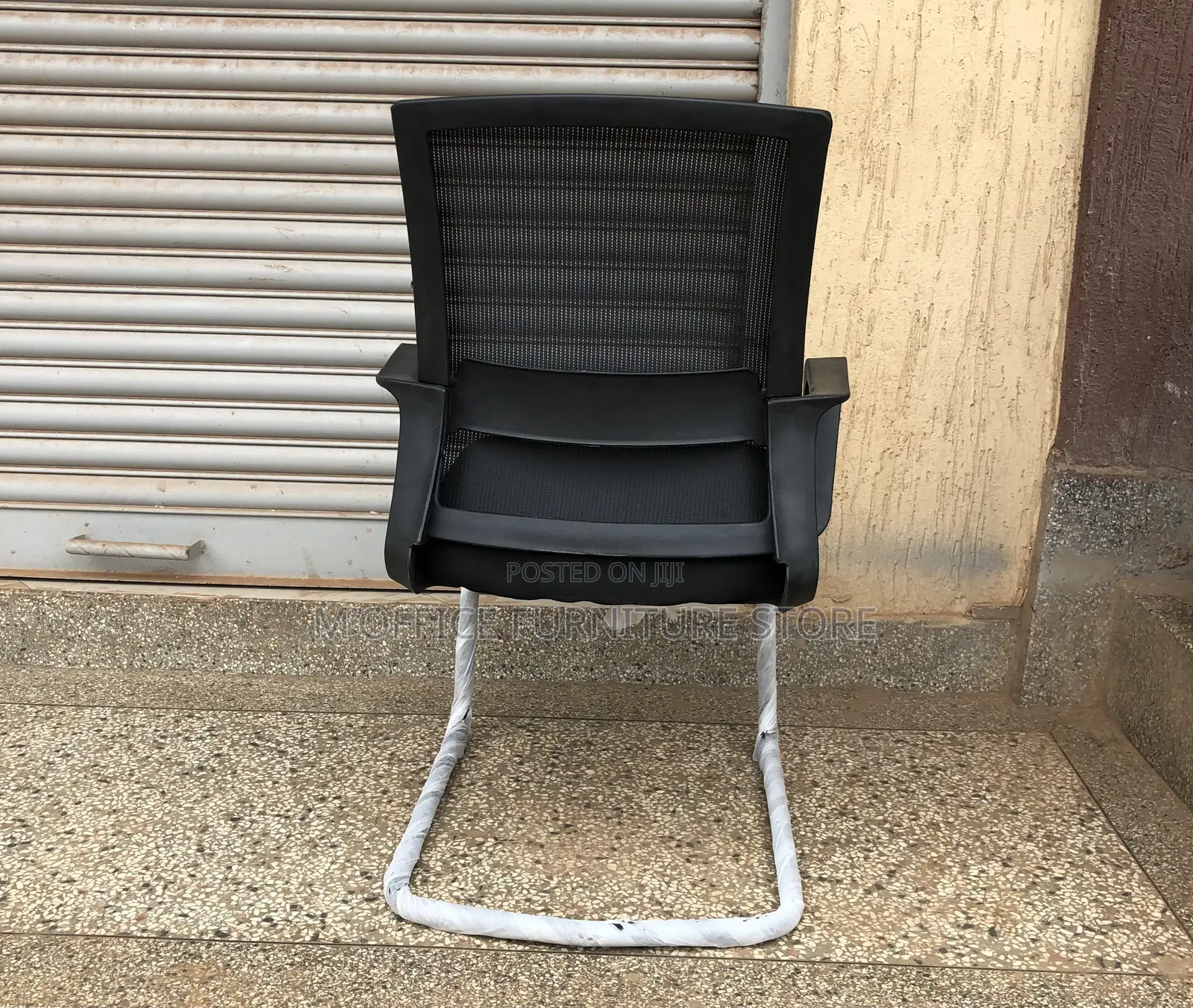 Brand New Office Chairs With Armrests