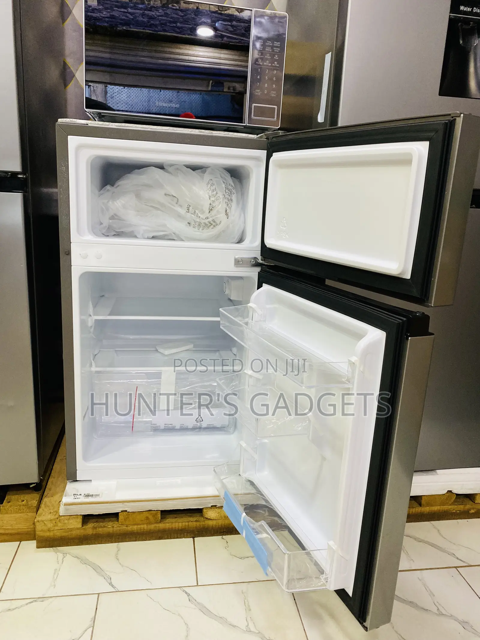 Hisense 120 Liters Double Door Fridge With Unique Design