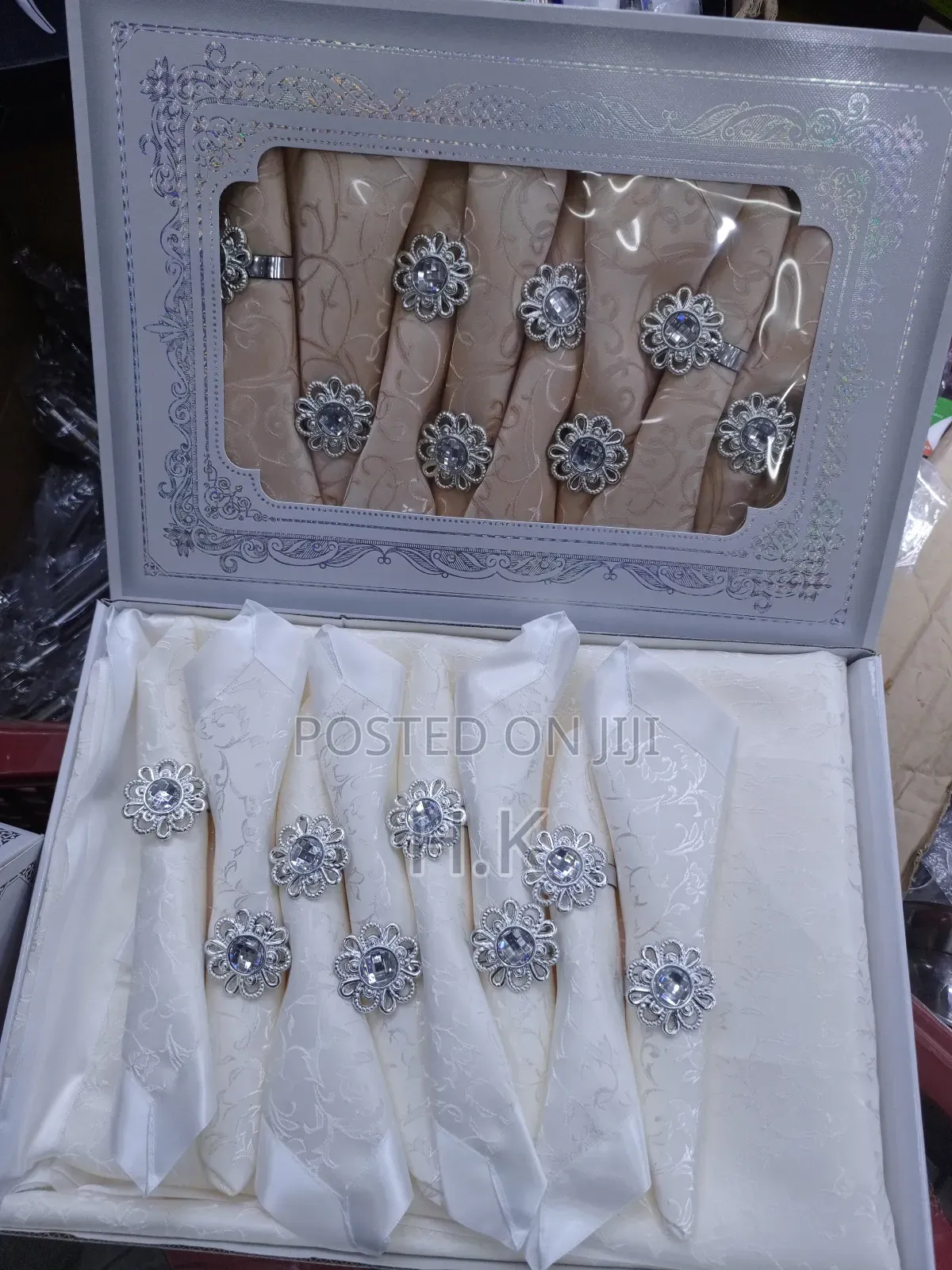 Table Cloth With 8pcs Napkins