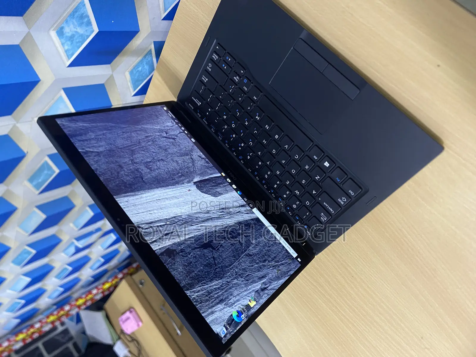 New Laptop Dell Latitude 7390 16GB Intel Core I5 SSD 256GB