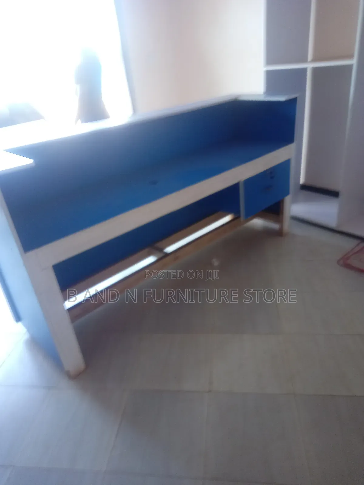 Excellent Counter 240 by 70 by 90cms