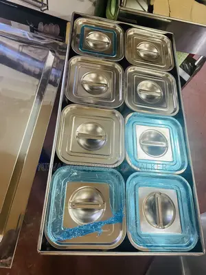 Rectangular Food Warmer With 8cubed Inserts