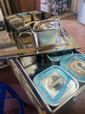 Rectangular Food Warmer With 8cubed Inserts