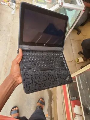Laptop Lenovo Yoga 11e 4GB Intel Celeron SSD 500GB