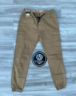 Classic Brown Cargo Trousers in Kaki