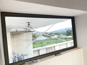 Glass and Aluminum Partitions