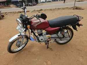 Bajaj Boxer 2024 Red