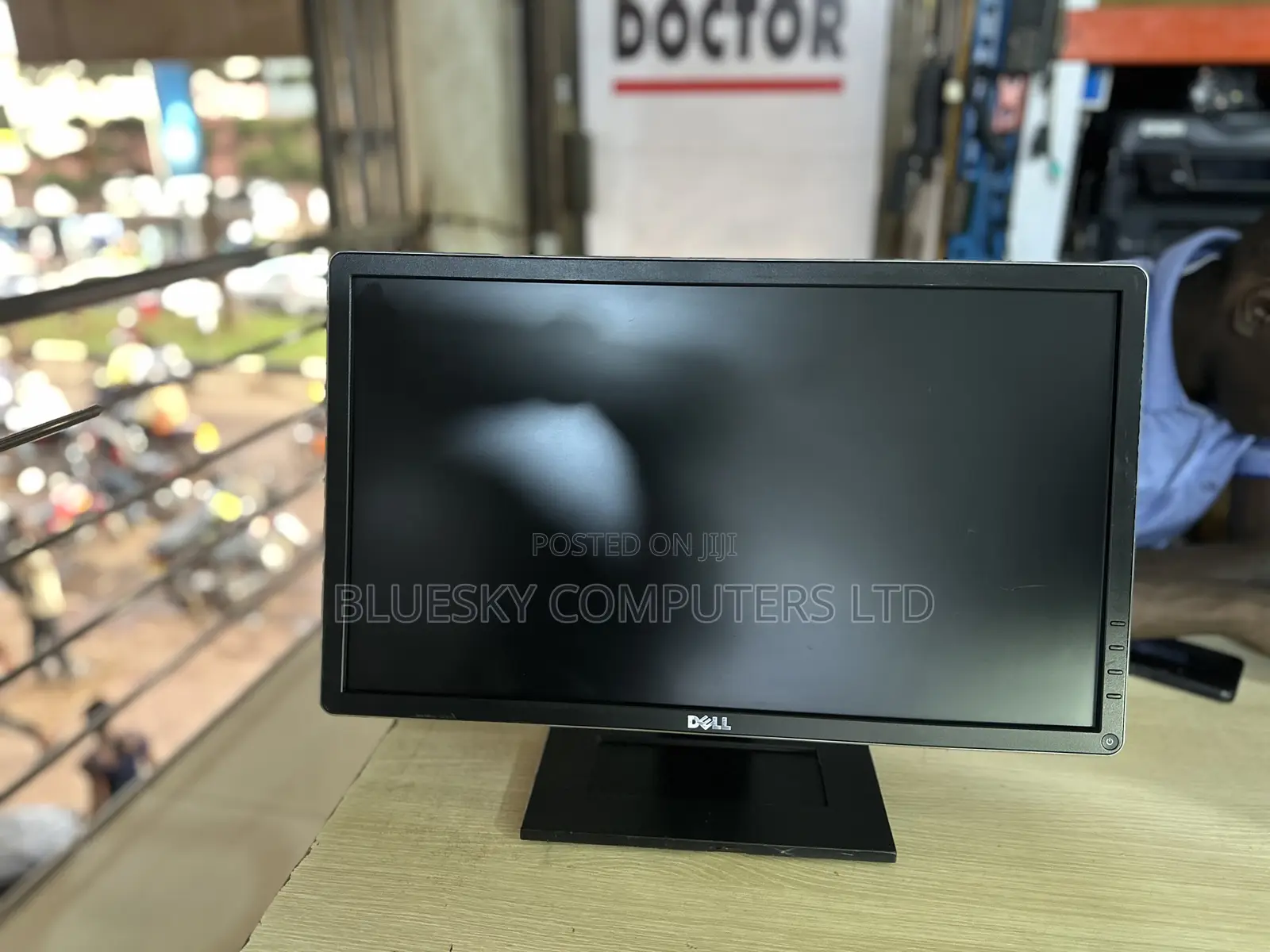 22.5 Inches Slim Dell Monitor