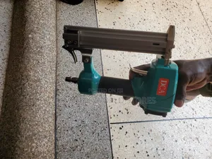 Pneumatic Staple Gun DCA