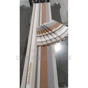 6 Pc Table Mats Plus a Runner