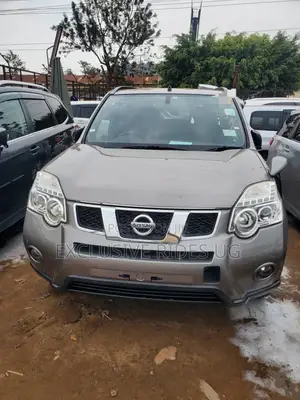 Nissan X-Trail 2012 Gold