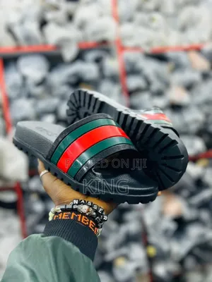Gucci Brand Dapadan Slides. Black