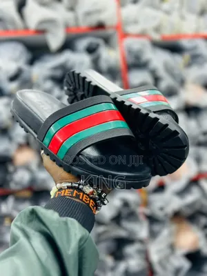 Gucci Brand Dapadan Slides. Black
