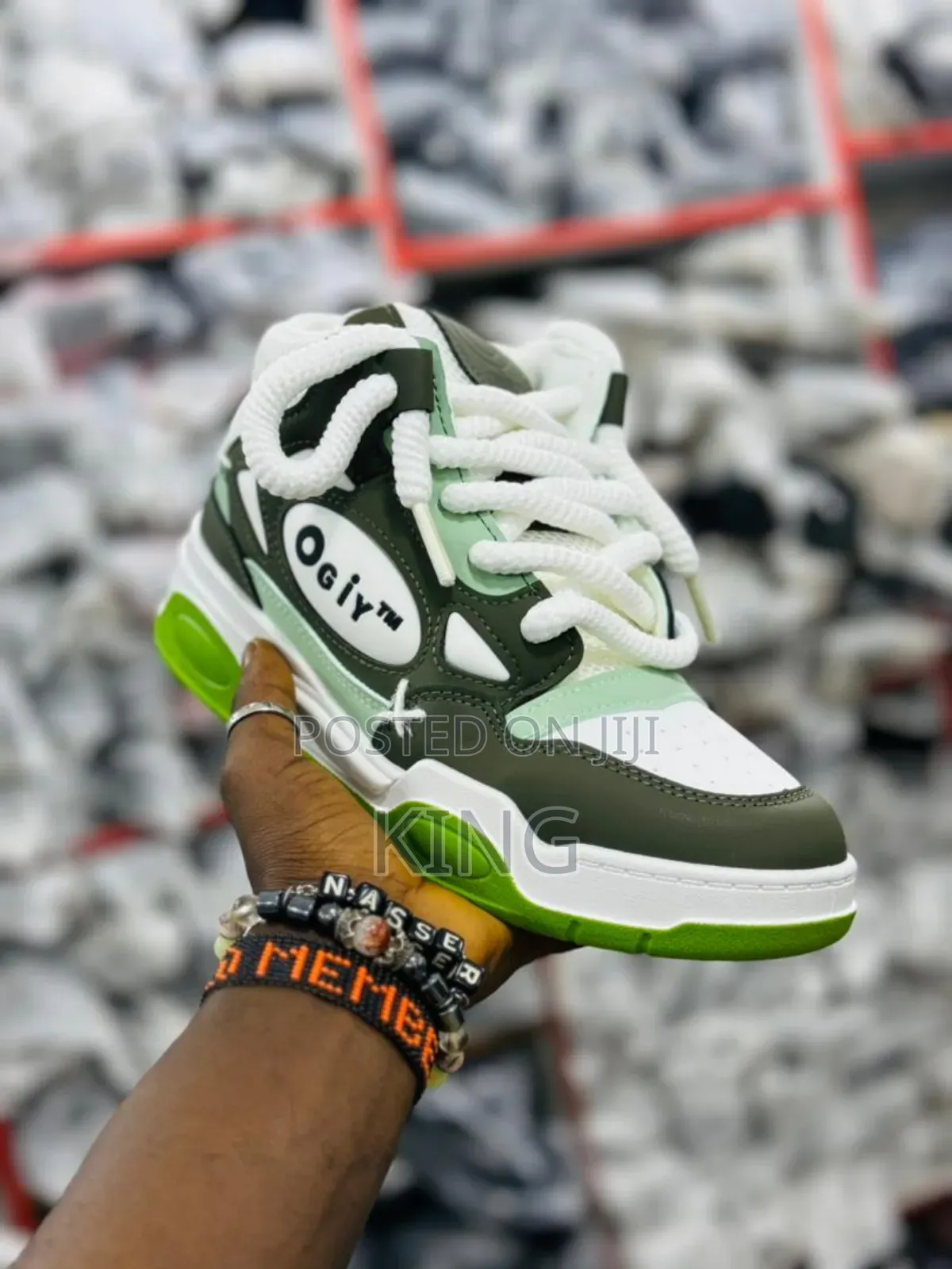 Ogiy TM Low Top Sneakers