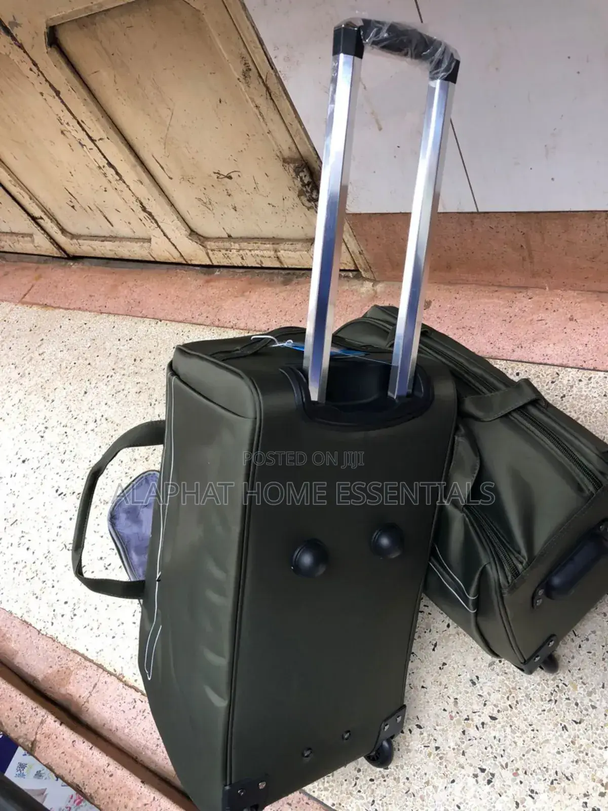 KZNGS Traveling Bag/Suitcases