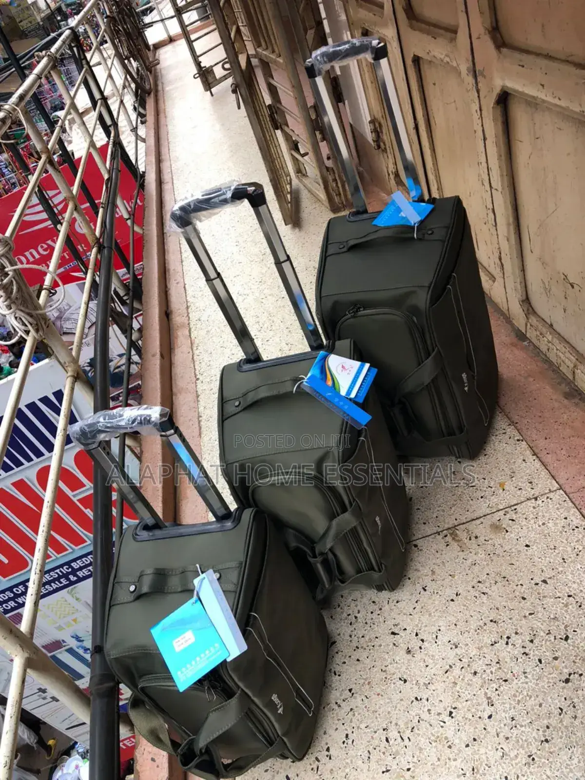 KZNGS Traveling Bag/Suitcases