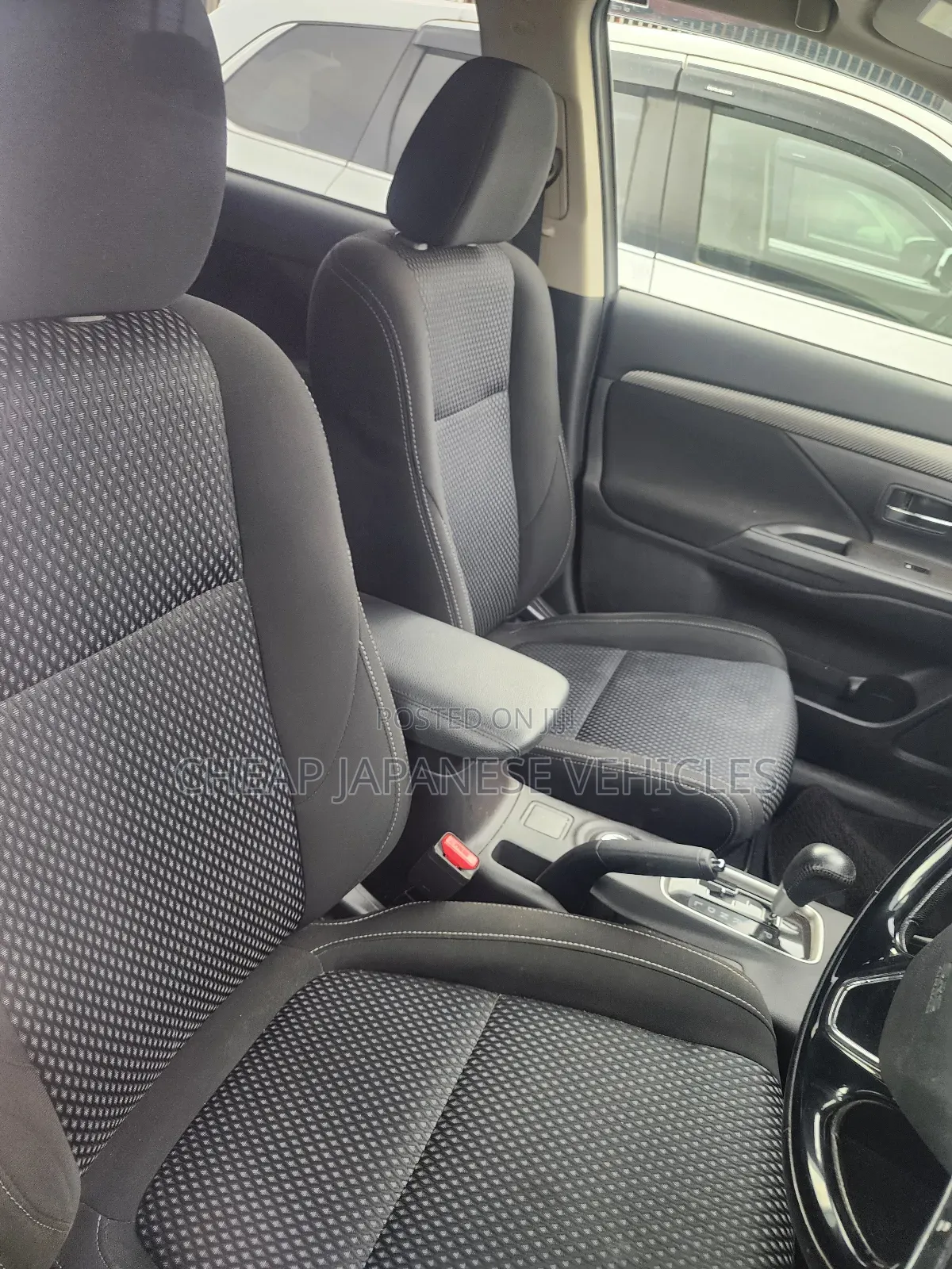 Mitsubishi Outlander 2016 White