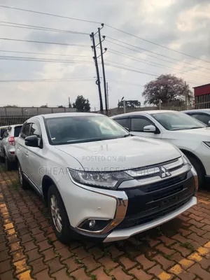 Mitsubishi Outlander 2016 White