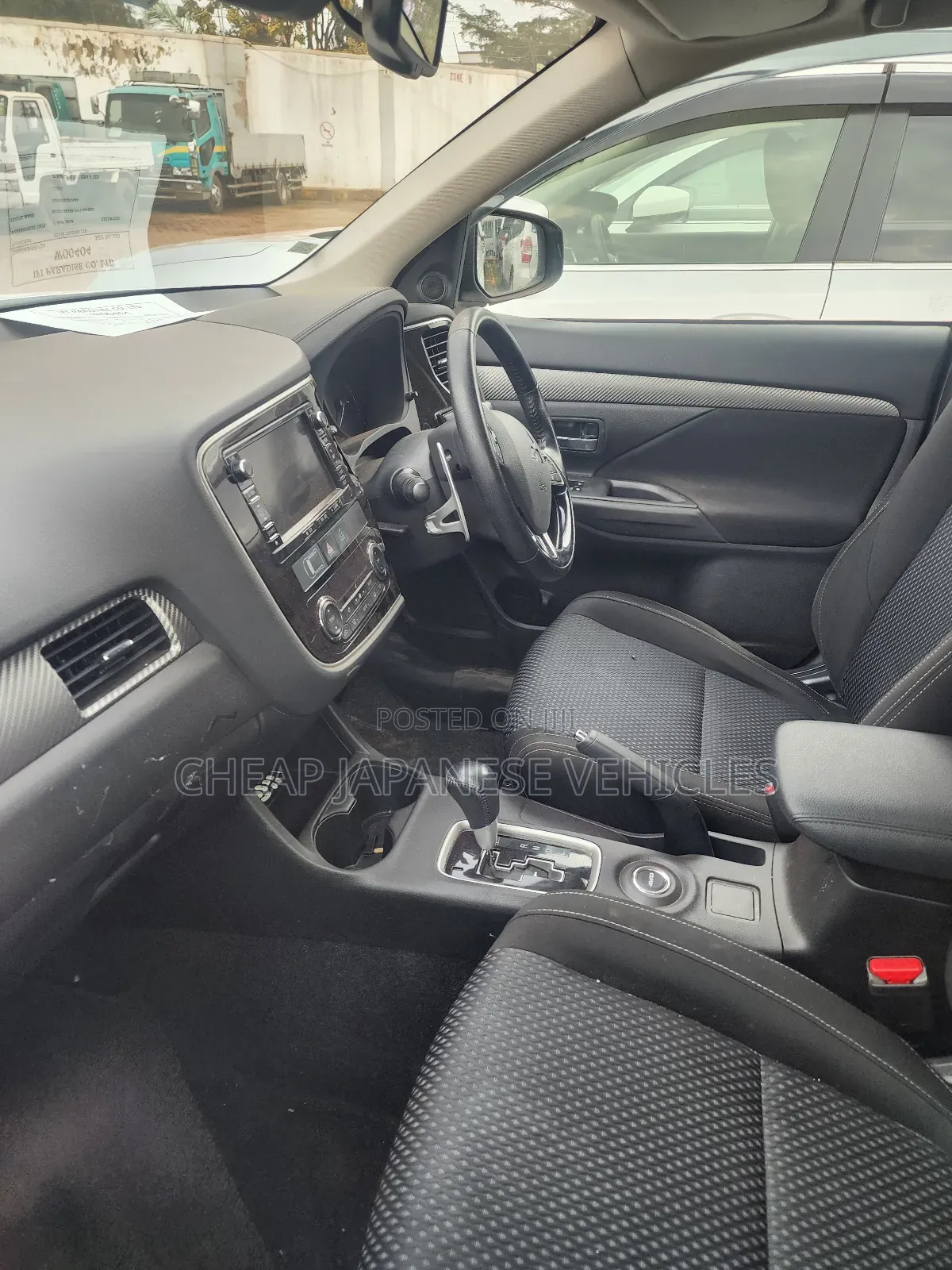 Mitsubishi Outlander 2016 White