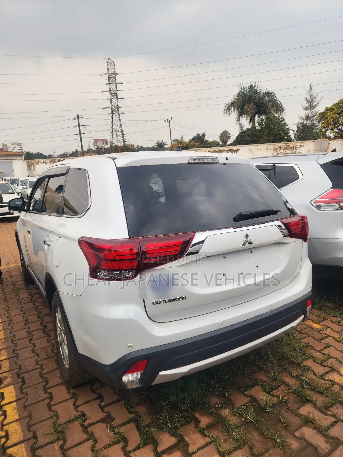 Mitsubishi Outlander 2016 White