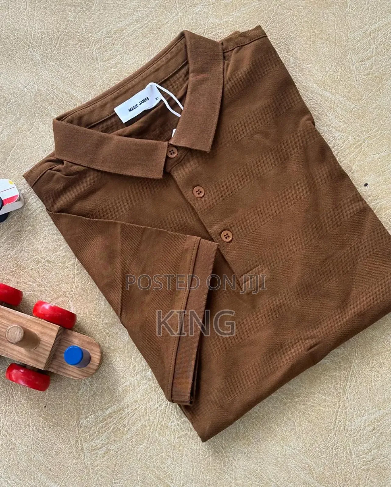 Collar Desta Tshirt.