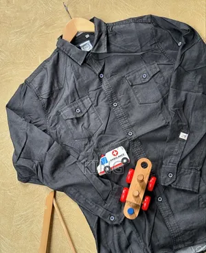 Grey Long Sleeve Shirt. Double Pocket