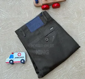 Representative Pants. Kaki