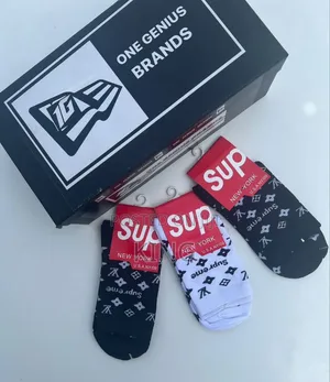 Supreme Socks