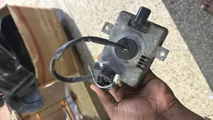 Mitsubishi Headlamp Motor / Computer