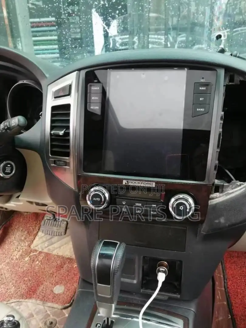 Mitsubishi Pajero 2007 - 2015 Tesla Android Radio
