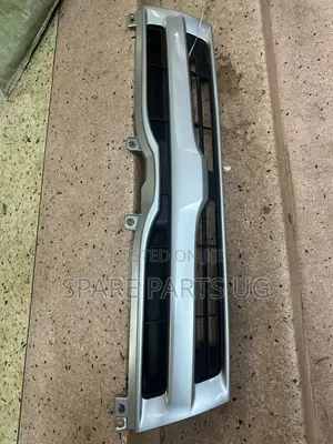 Hiace Drone / Cube 2010 - 2013 Grille