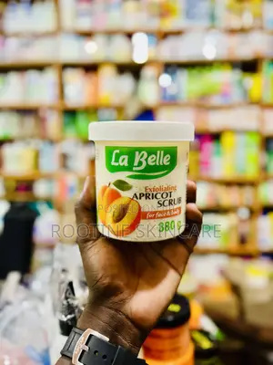 La Belle Exfoliating Face Body Appricot Scrub 380g