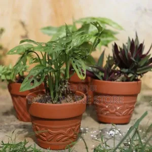 Plastic Pot Planter for Natural Flowers or Artificial Plants