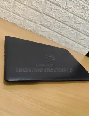 Laptop Dell Latitude 3580 4GB Intel Core I5 HDD+SSD 256GB