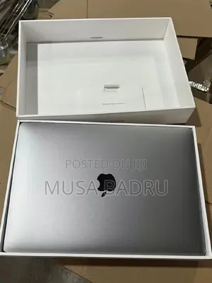 New Laptop Apple MacBook Pro 2019 16GB Intel Core I7 SSD 1T