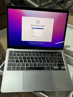 New Laptop Apple MacBook Pro 2019 16GB Intel Core I7 SSD 1T