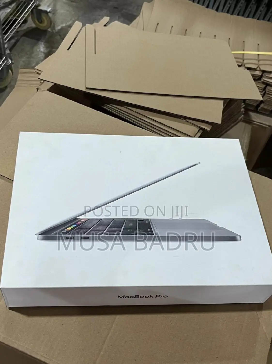 New Laptop Apple MacBook Pro 2019 16GB Intel Core I7 SSD 1T