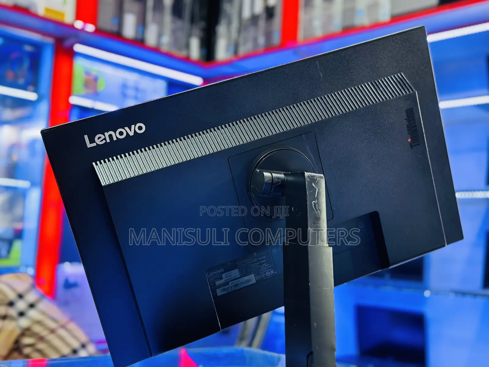 Monitor Lenovo Thinkvision 22.9 Inch Screen Ips , Vga, Usb