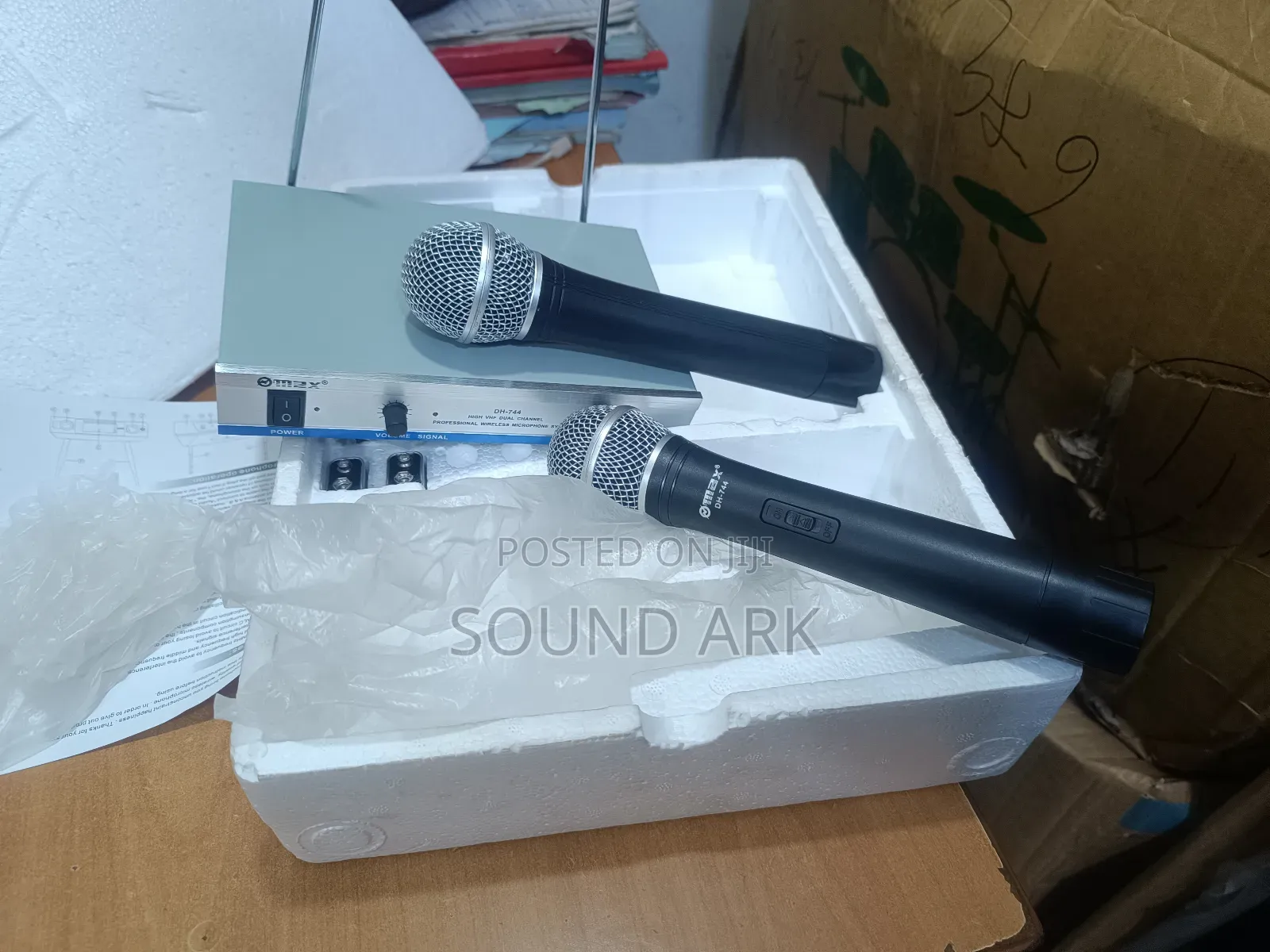 Wireless Microphone Max