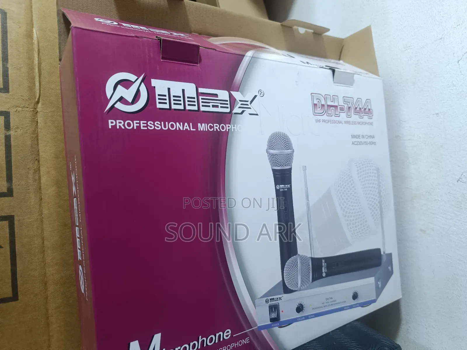 Wireless Microphone Max