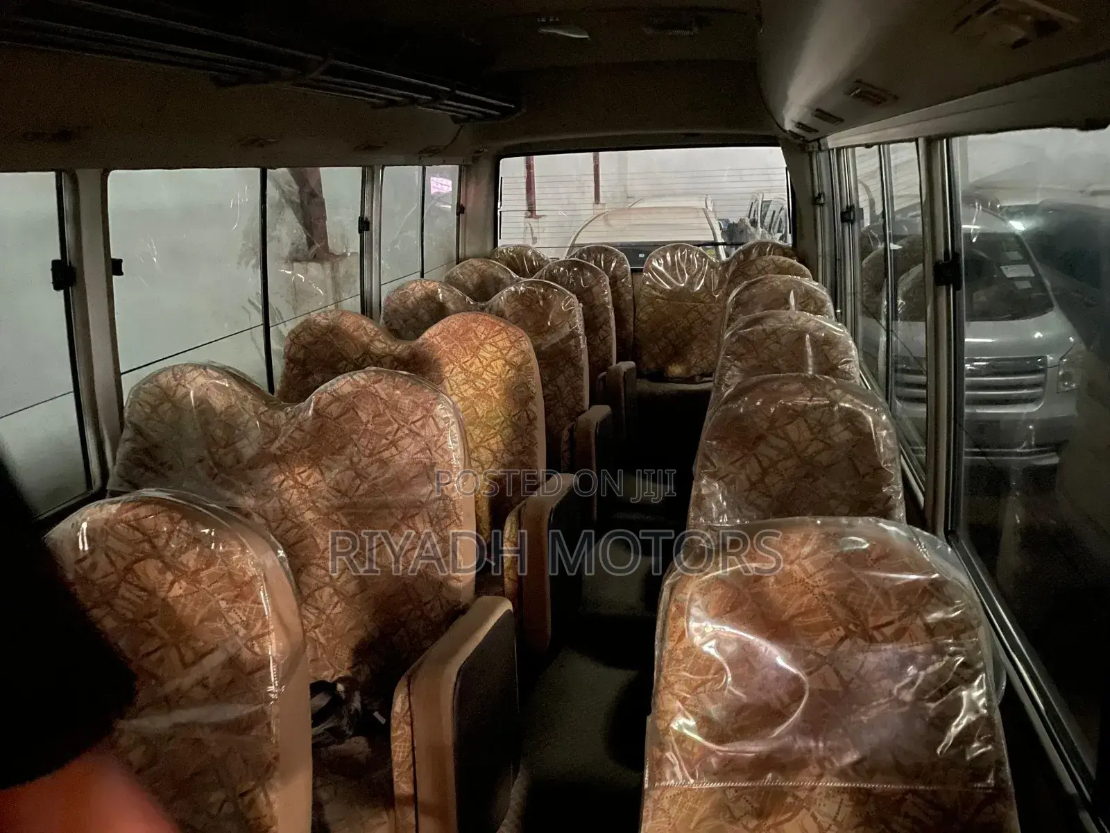 Mitsubishi Fuso Rosa 2009 White