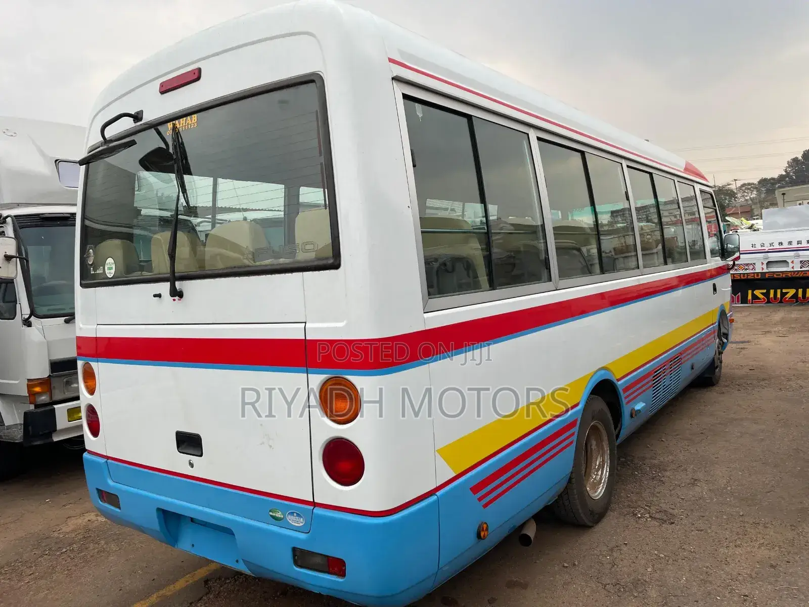 Mitsubishi Fuso Rosa 2013 Blue