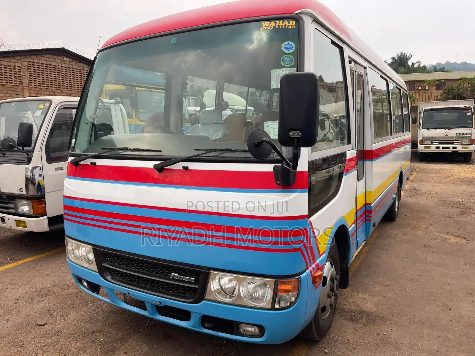 Mitsubishi Fuso Rosa 2013 Blue