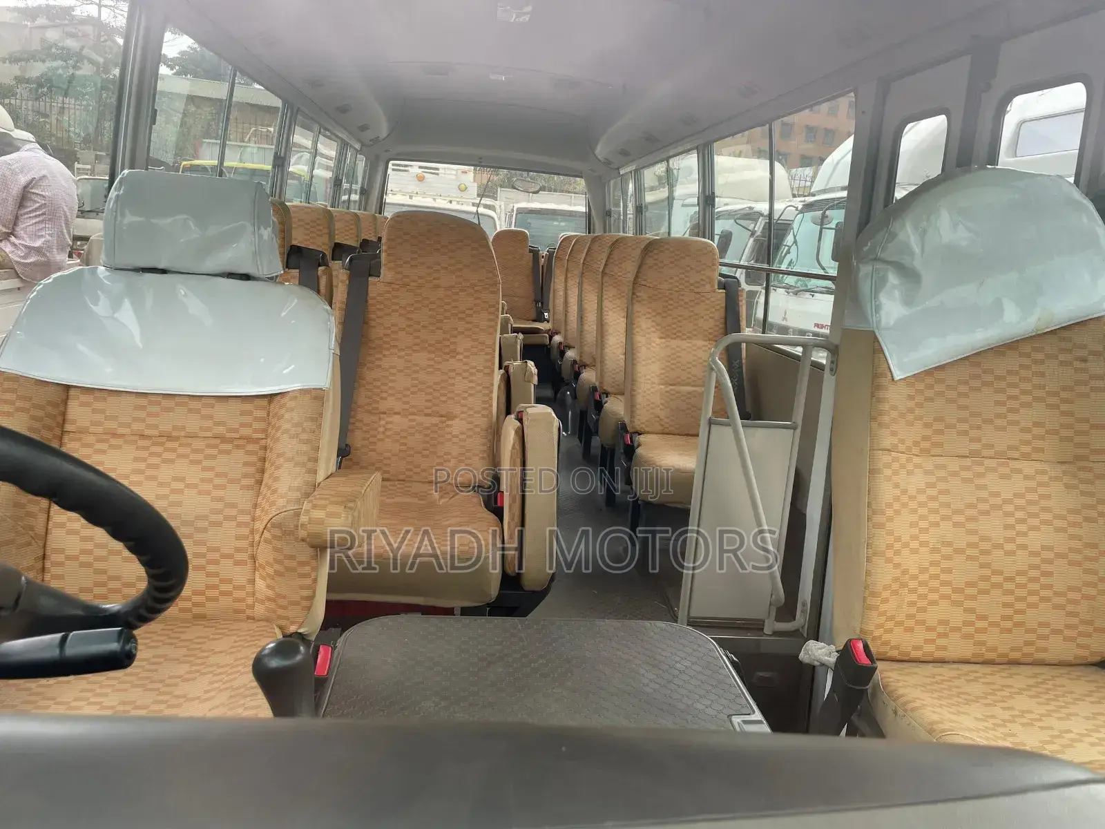 Mitsubishi Fuso Rosa 2013 Blue