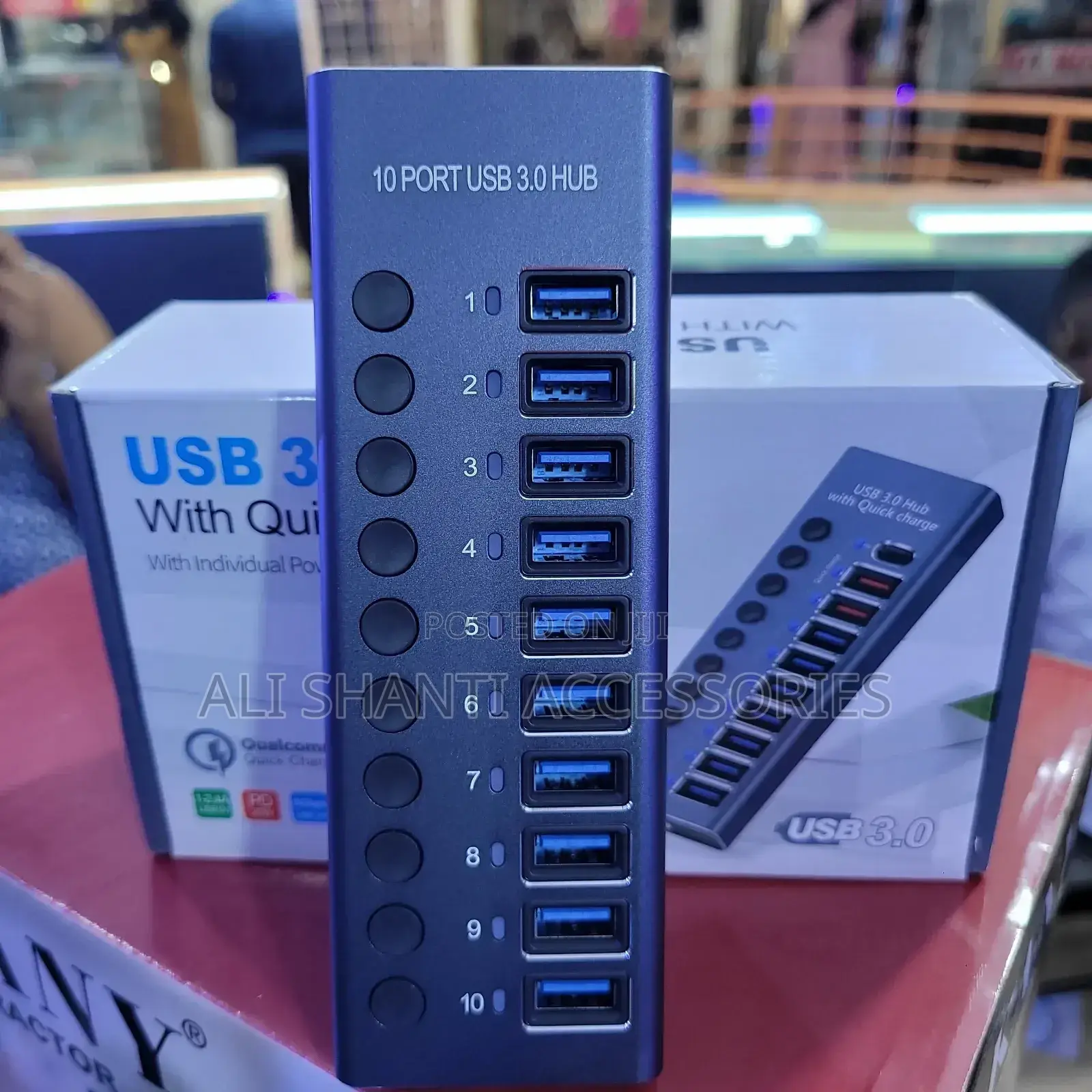 Quick Charge 3.0 USB HUB and Individual Switches