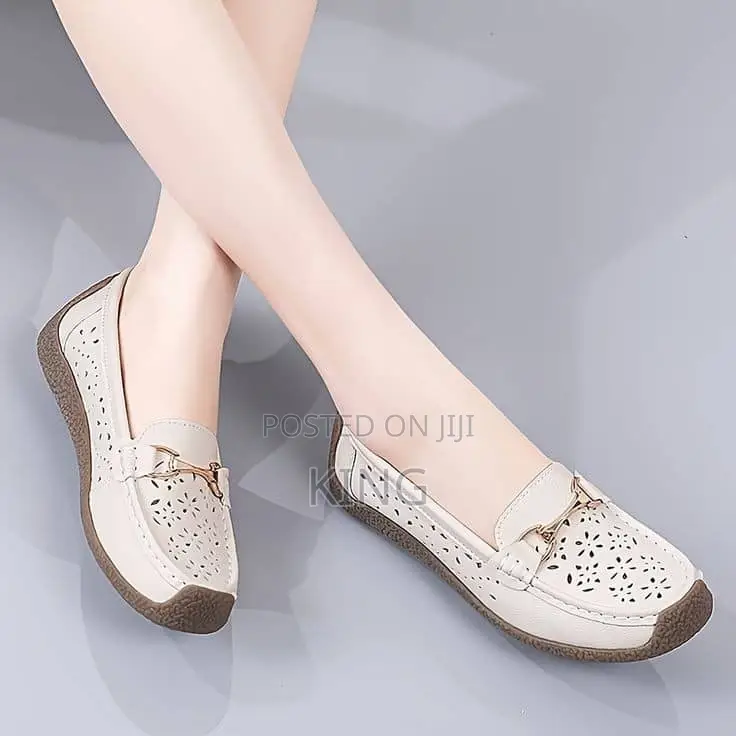 Classic Neshed Moccasins