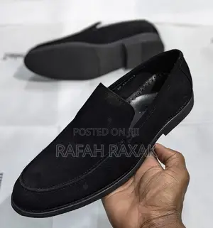 Original Black Gentle/Casual Clarks Suede Loafers