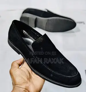 Original Black Gentle/Casual Clarks Suede Loafers